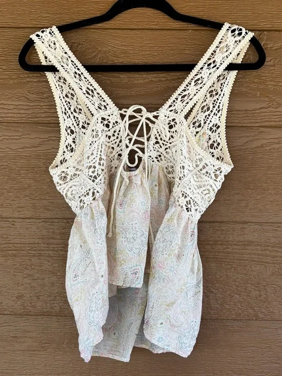 Zara Cream Crochet Top with Pastel Pink and Green Accents -Sz M - Picture 3 of 5